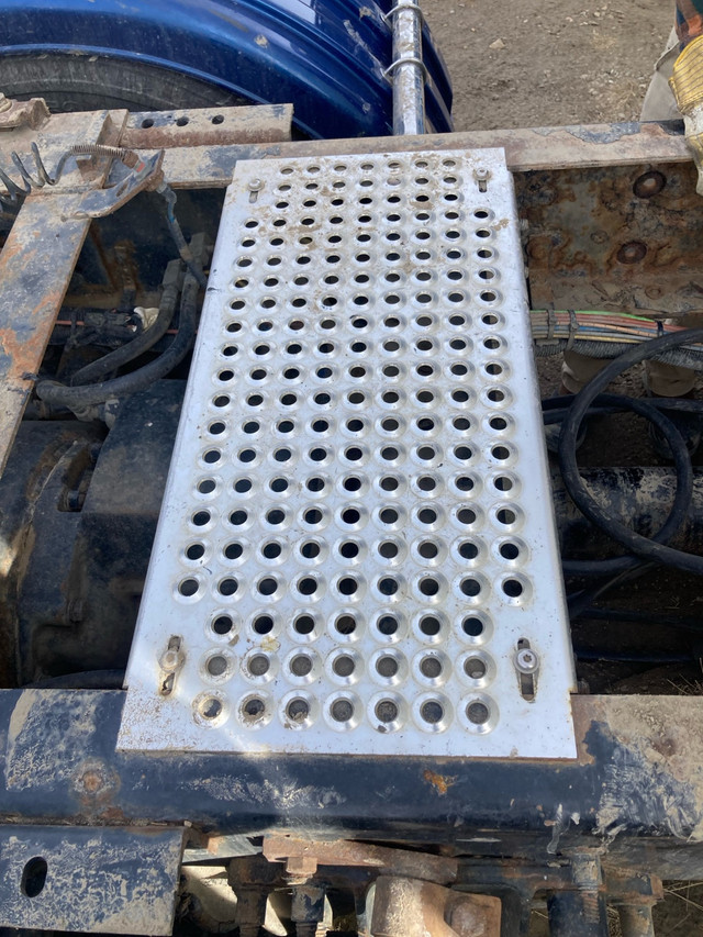 Deck plate  in Heavy Equipment Parts & Accessories in Red Deer