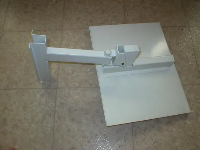 TABLETTE MURALE TABLE SHELF WALL SHELVING MUR TV TELE in TV Tables & Entertainment Units in Longueuil / South Shore - Image 2