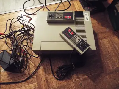 CONSOLE NINTENDO NES 2 MANETTES FILAGES ET JEUX, View more