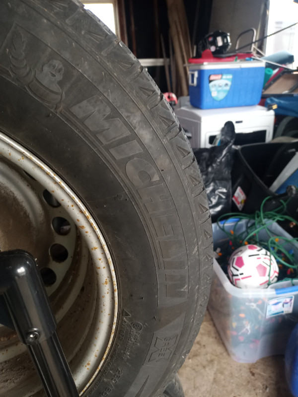 Michelin 235/65R17 winters on Honda Odyssey rims in Tires & Rims in Ottawa - Image 2