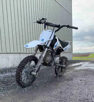 This YCF 125cc dirt bike is in great condition almost new, used only a handful of times and runs lik...
