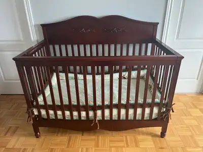 Graco Solid Wood Convertible Crib, View more