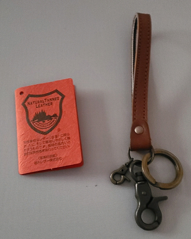 Genuine leather wristlet key fob. in Hobbies & Crafts in London - Image 2