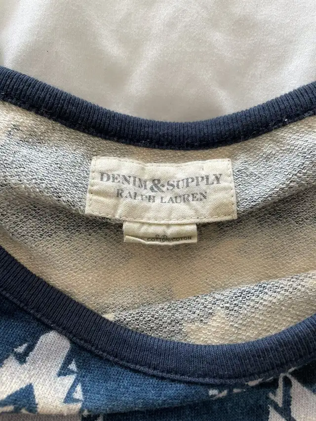 Denim and supply women’s cropped shirt   in Women's - Tops & Outerwear in Edmonton - Image 4