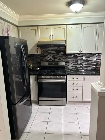 room for rent for 2 girls