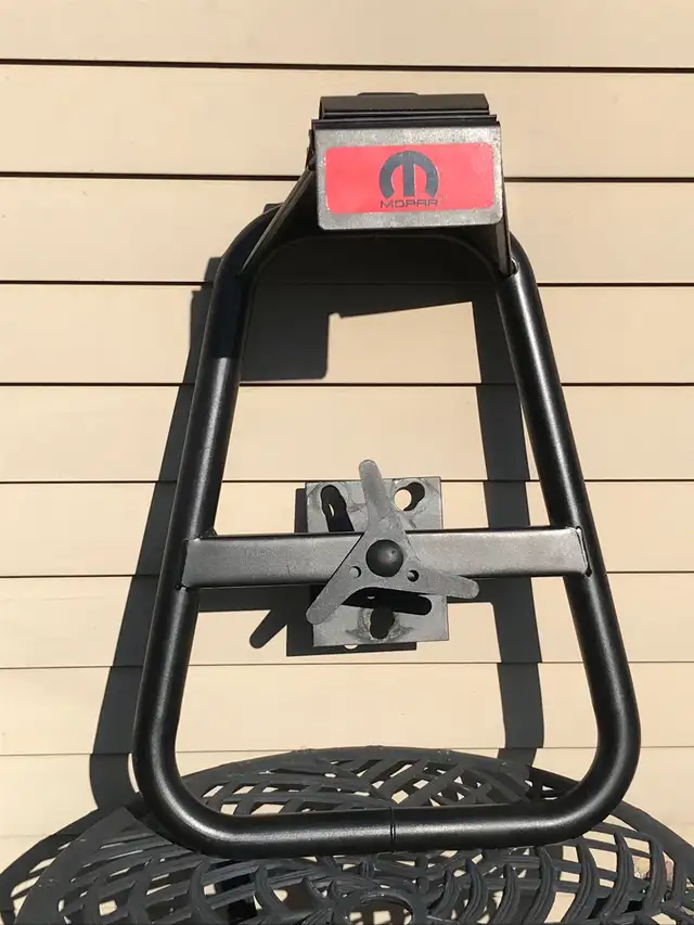 MOPAR OEM JEEP Bike Bicycle Spare Tire Metal Rack Holds 2 Bikes in Other in Ottawa - Image 2