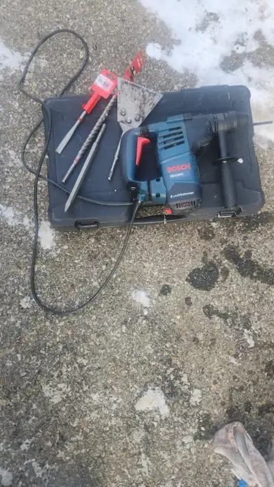 bosch hammer drill 115 volt 1 chissell 2 bits sds-plus 275$$, View more