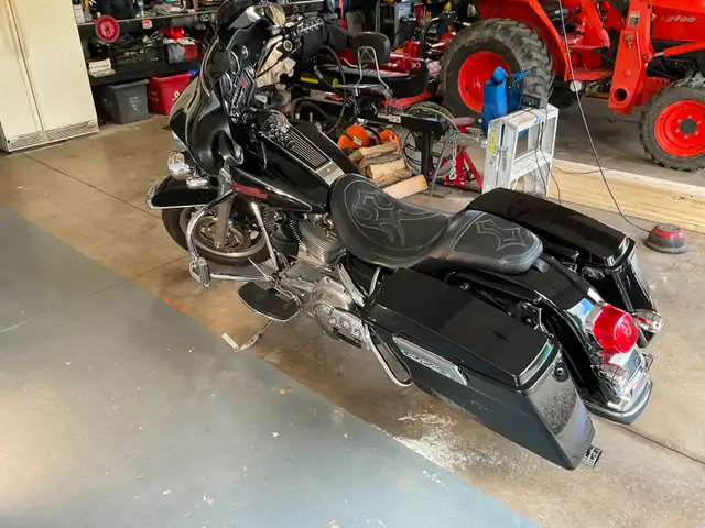 2007 Harley Davidson FHT in Touring in St. Catharines - Image 4