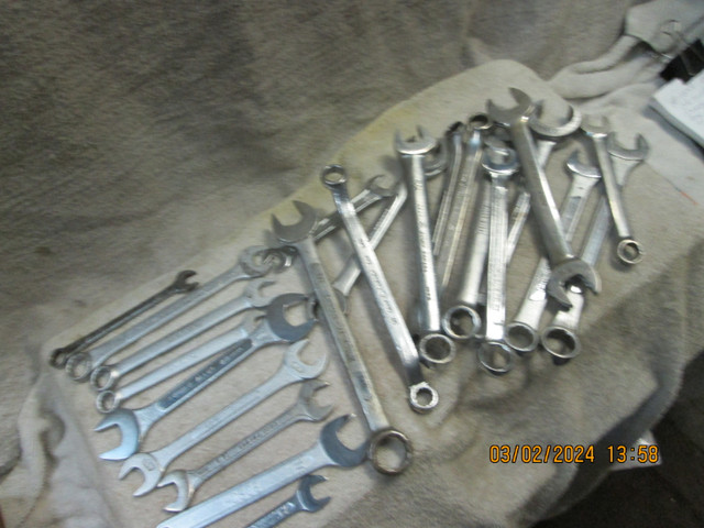 Assortiments de 21 cles melangees. 1/4 a 1 1/8 po. Craftsman. in Hand Tools in Longueuil / South Shore - Image 2