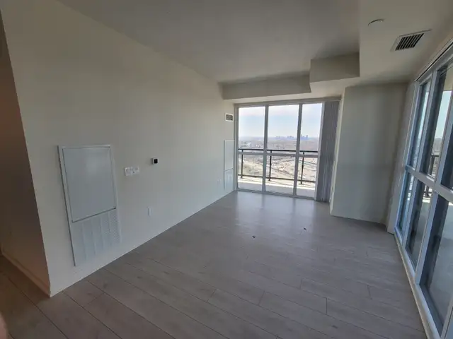 Condo assignment in Condos for Sale in City of Toronto - Image 5