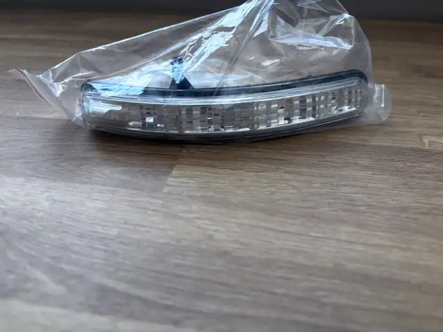 BRAND NEW  Ford Explorer Mirror Light Turn Signal in Other in Winnipeg - Image 7