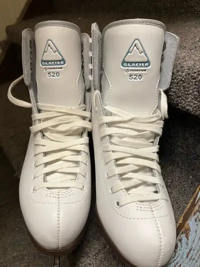 Women’s skates , View more