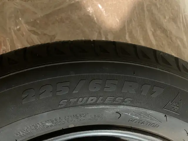 4-Michelin Latitude X-Ice 225/65 R17 Winter Tire  & 4-Nissan Rim in Tires & Rims in City of Toronto - Image 7