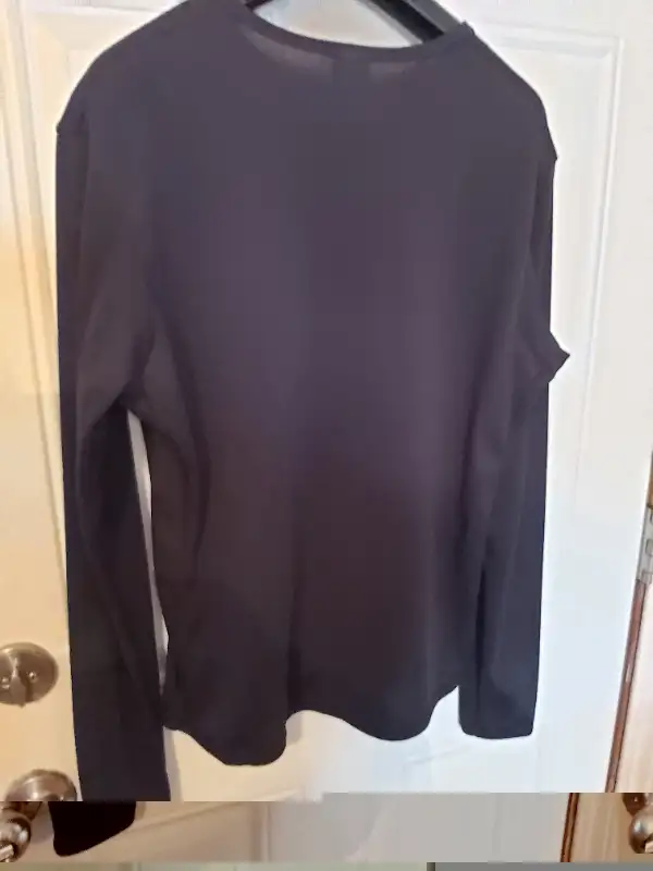 Ladies Nike DriFit Black Long Sleeve Sports Top Size XL (16-18)! in Women's - Tops & Outerwear in Saint John - Image 9