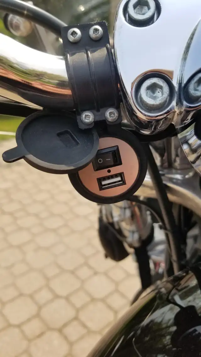 SPORTSTER 1200, 2010, 23000kms in Touring in Laval / North Shore - Image 10