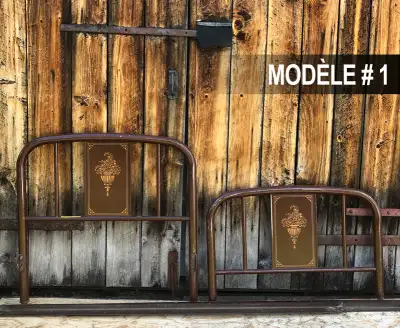 ANTIQUITÉ : Base de lit antique en fer à motif paint à la main, View more