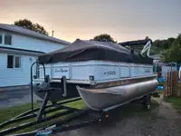 2020 sunchaser pontoon 