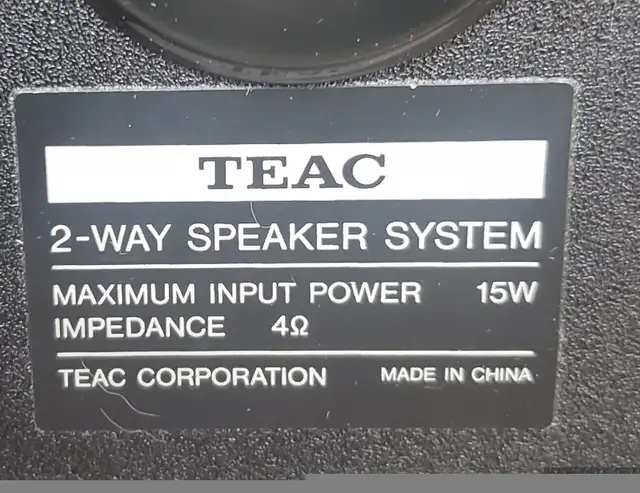 TEAC book shelf speakers in Speakers in Kitchener / Waterloo - Image 3