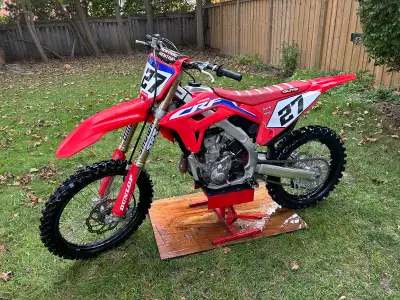 Renthal 827 bars G2 Throttle tube SRS Suspension (less then 1hr of riding since) Fresh rear scoop ti...