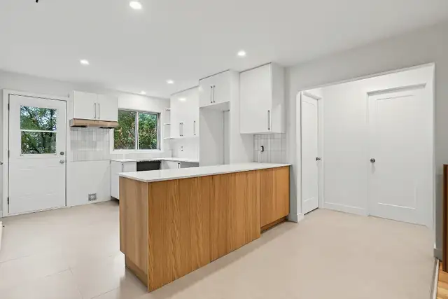 Stunning 4.5-Bedroom Apartment for Rent in Longueuil