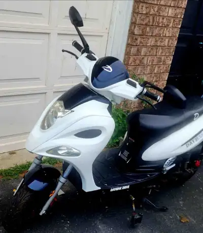 Daymak electric  scooter  0-kms , View more