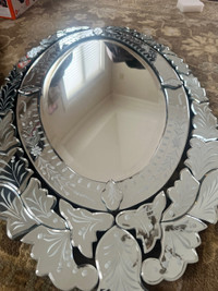Venetian style mirror set of 2 mint condition 