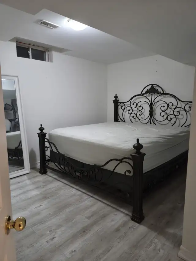 Basement apartment for rent in Room Rentals & Roommates in Oshawa / Durham Region - Image 9
