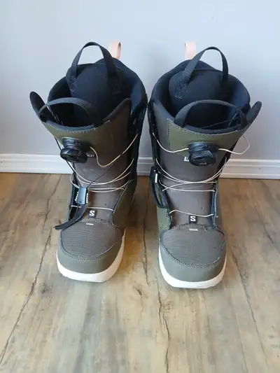 Salomon Women Snowboard Boots size 8.5, View more