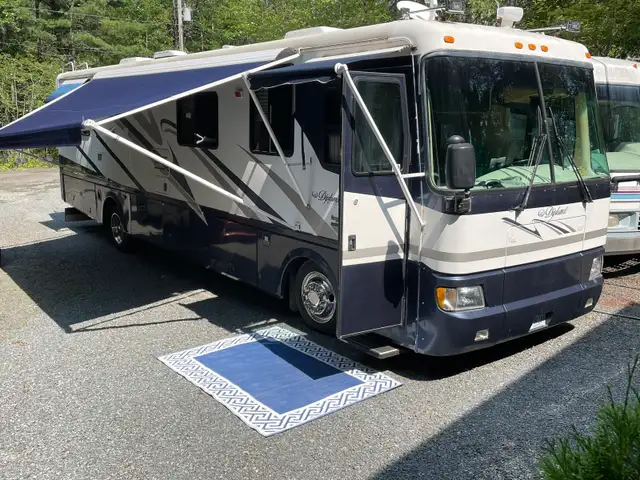 1999 Monaco Diplomat - 38’ Motorcoach - NEW MVI - MUST SELL in RVs & Motorhomes in Bridgewater - Image 2