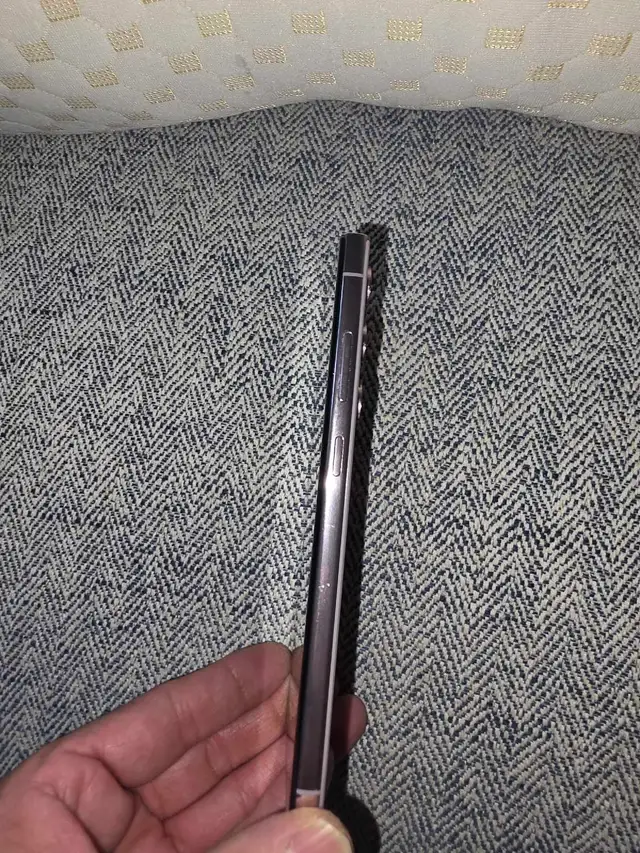 Samsung S23 Ultra 256 gb in Cell Phones in Belleville - Image 5