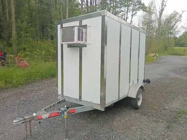 frigo  r 15 pour chasseur in Other in Drummondville - Image 2