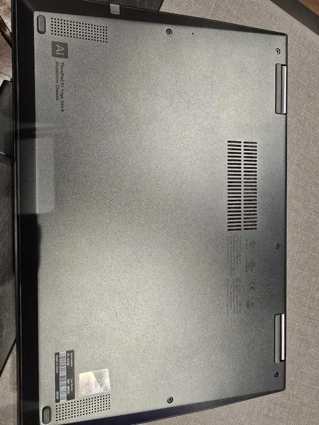 Lenovo ThinkPad X1 Yoga gen 6 in Laptops in Ottawa - Image 6