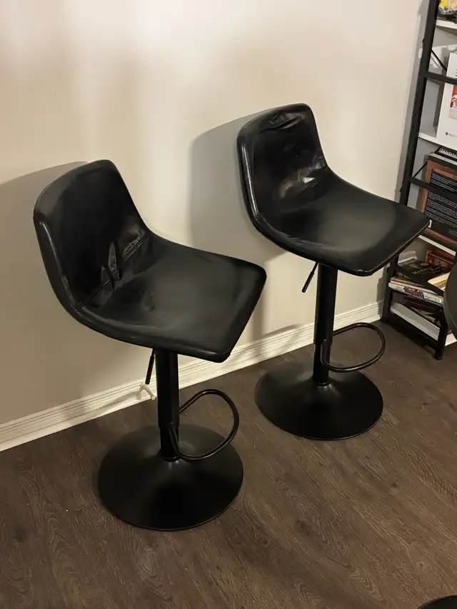 Bar Chairs in Chairs & Recliners in Kingston - Image 3