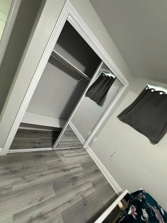 1 private room for Rent in Room Rentals & Roommates in Mississauga / Peel Region - Image 2