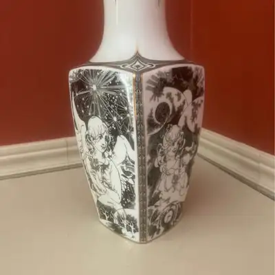 Hollohaza Vase, View more