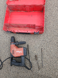 hilti te15 hammerdrill/chissell case and 2 bits 175 dollars