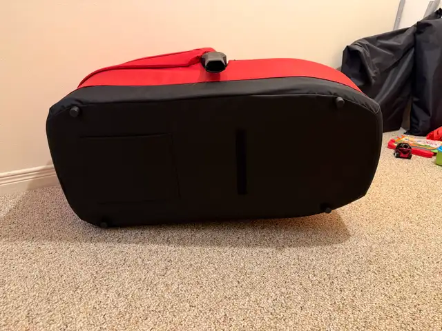 Thule Bassinet in Strollers, Carriers & Car Seats in Ottawa - Image 4
