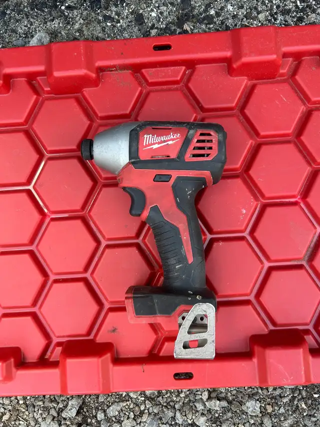 Milwaukee M18 Cordless Impact Driver