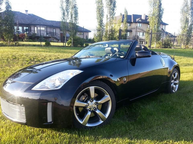 2006 Nissan 350Z roadster convertible in Cars & Trucks in Edmonton - Image 2
