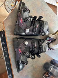 Botte de ski femme rossignol impact 25.5 ou 8 