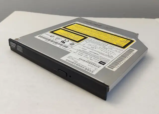 TOSHIBA SD-R2412 INTERNAL DVD/CD-RW OPTICAL DRIVE TOSHIBA LAPTOP in Laptop Accessories in Laval / North Shore - Image 3