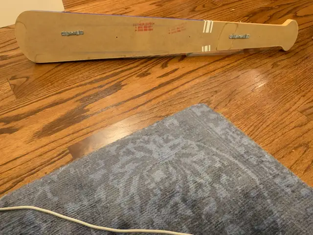 Blue Baseball Bat Shaped Wood Coat Hook Rack in Home Décor & Accents in City of Toronto - Image 3