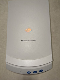 HP ScanJet 4200C - Flatbed scanner