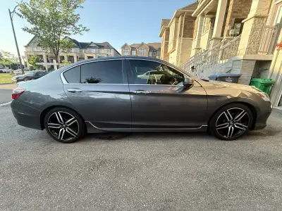2017 Honda Accord Touring – $16,999 Private Sale Selling my 2017 Honda Accord Touring in excellent c...