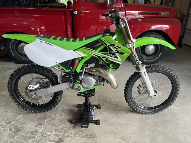 2002 Kawasaki KX 125 in Dirt Bikes & Motocross in Thunder Bay - Image 2