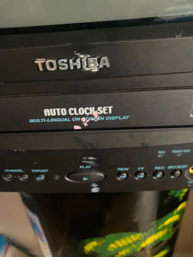 Toshiba CRT Tv/Vcr Combo Works Great! in TVs in City of Halifax - Image 3