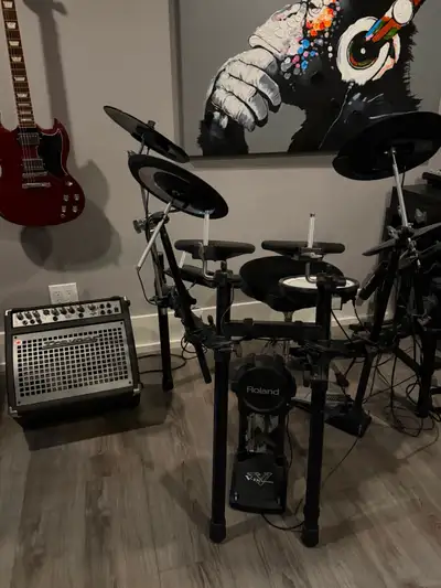 Roland V-Drums TD-1KV Electronic Drum Kit + Traynor K1 Amp Packa, View more
