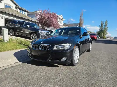 2011 335i x-drive It comes with the original bmw 17" rims and has brand new summer tires, never been...