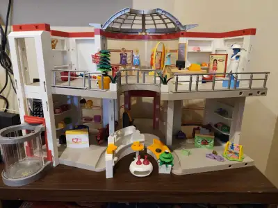 Playmobil shopping center and others, View more