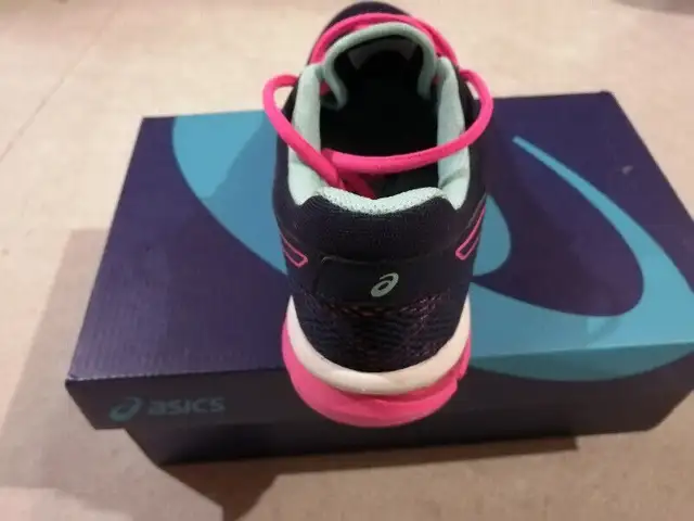 Asics Women's Running Shoes - Indigo Blue and Pink BRAND NEW 6.5 in Women's - Shoes in Markham / York Region - Image 5